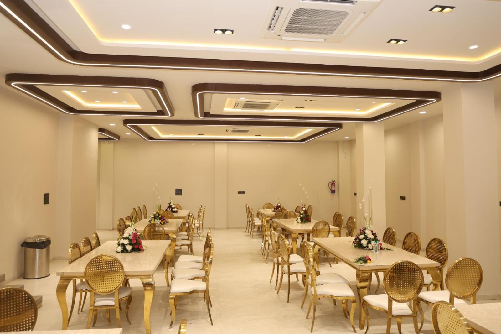 The Meera Hotel Ujjain Exterior photo